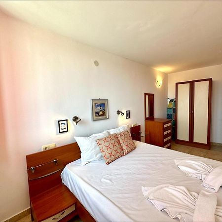 Julia Family - Menada Apartments Pantai Sunny Luaran gambar