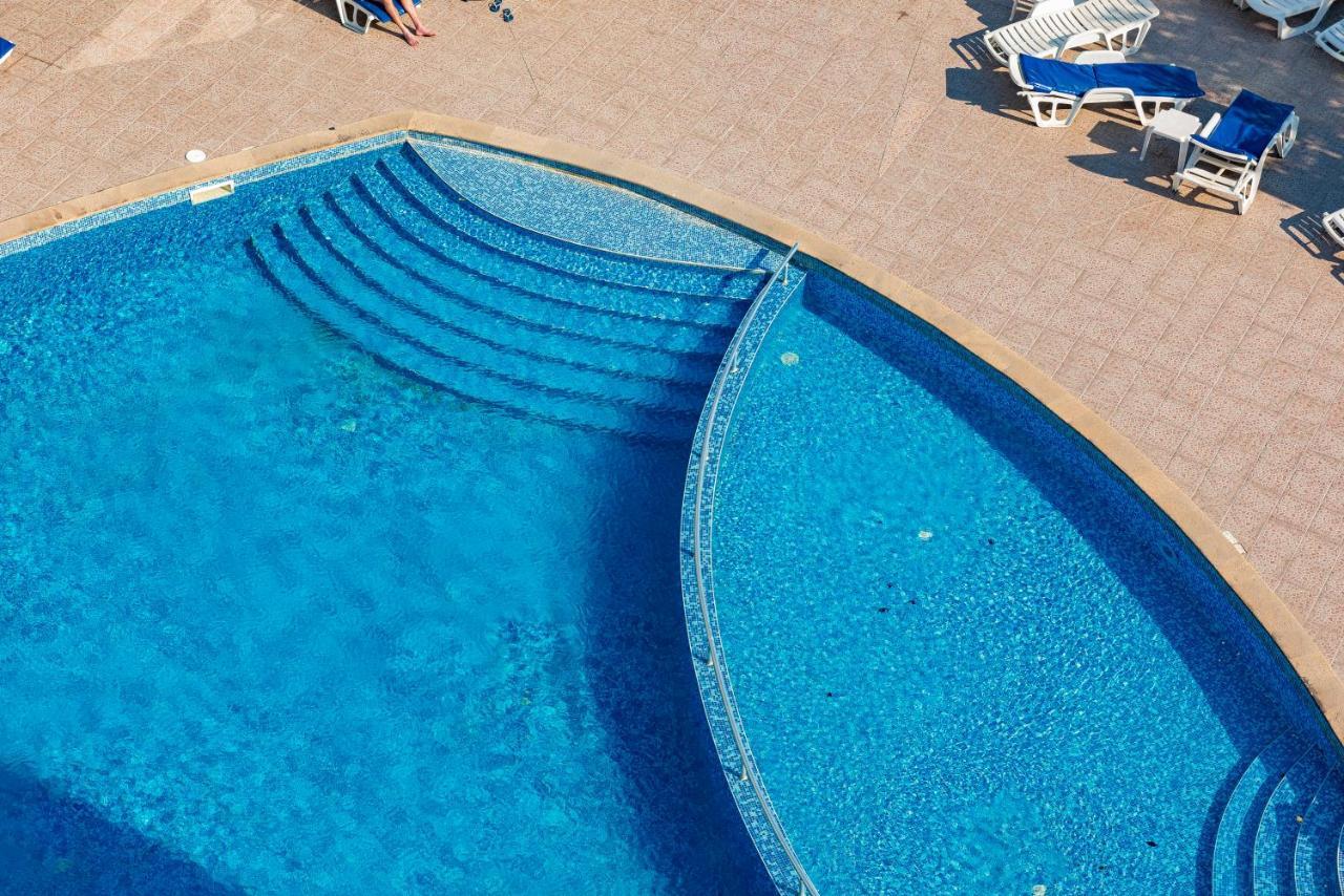 Julia Family - Menada Apartments Pantai Sunny Luaran gambar