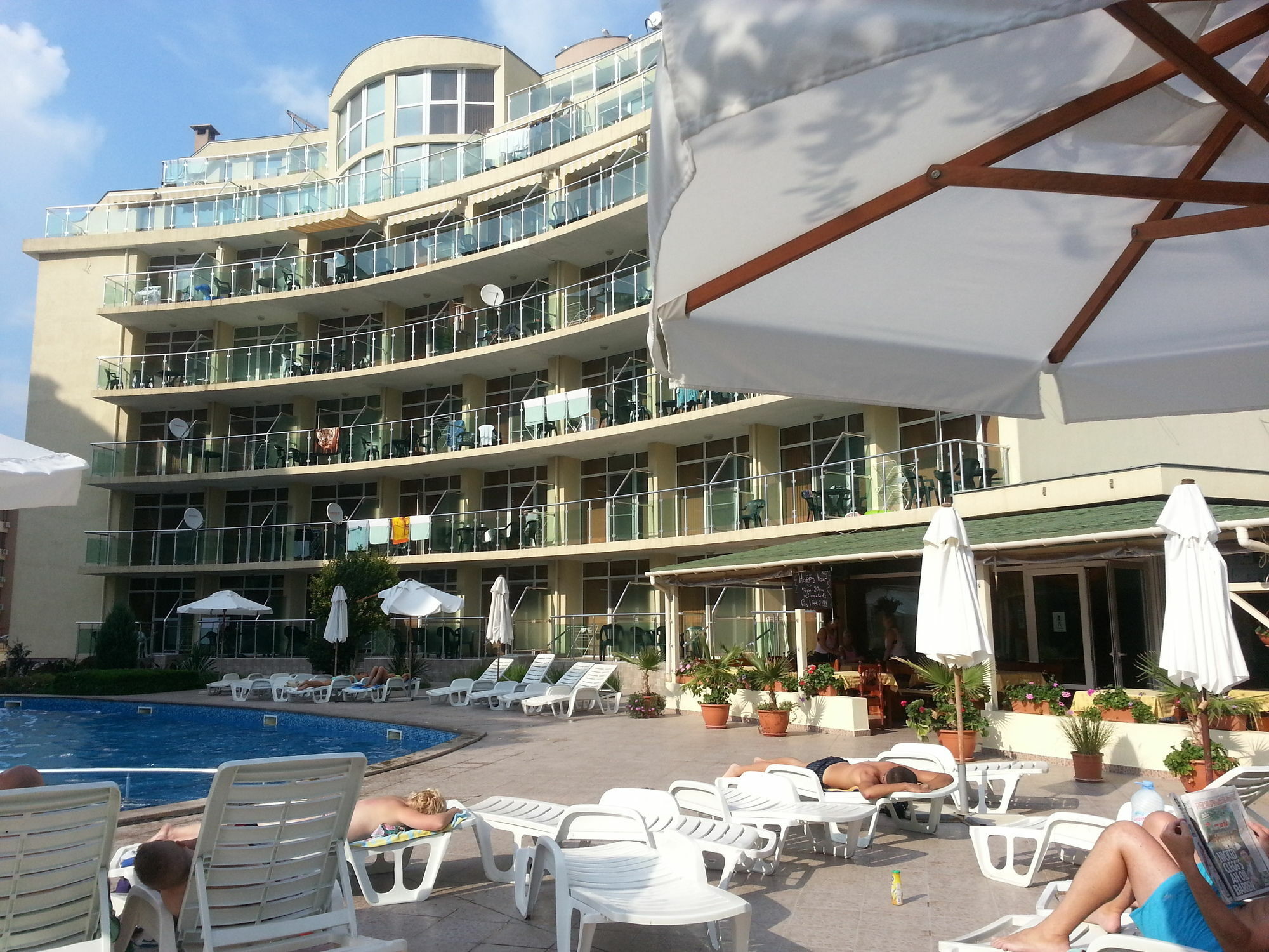 Julia Family - Menada Apartments Pantai Sunny Luaran gambar